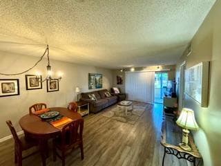 553 Covered Bridge Boulevard, Lake Worth FL 33467 - Lake Worth, FL - Photo 2