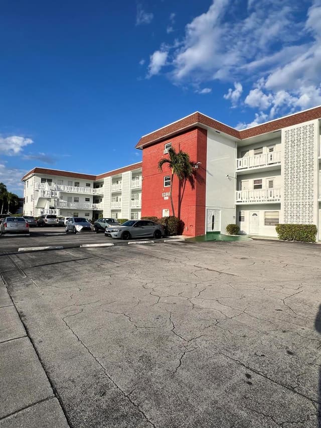 1380 NW 43rd Terrace # 208, Lauderhill FL 33313 - Lauderhill, FL - Photo 4