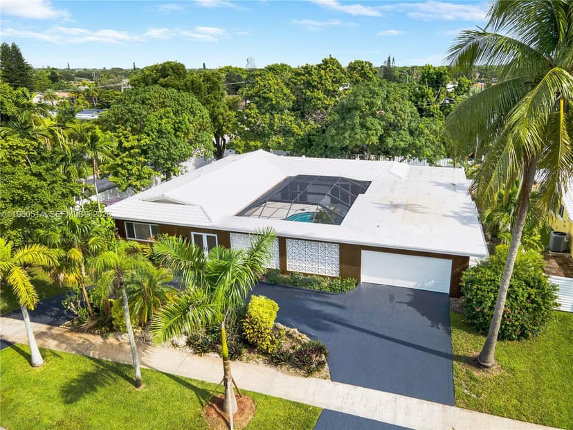 4731 Pierce St, Hollywood FL 33021