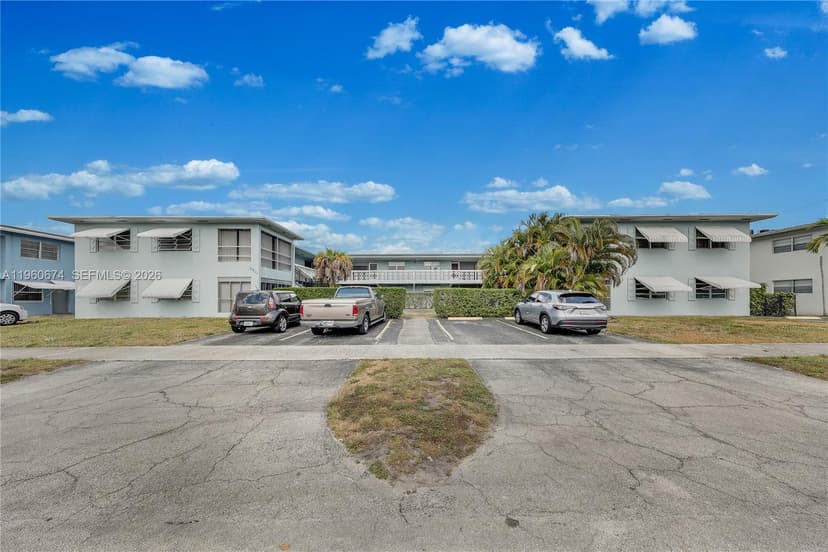 3711 Van Buren St # 1, Hollywood FL 33021