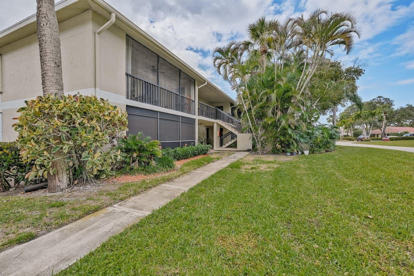 6544 Chasewood Drive # H, Jupiter FL 33458