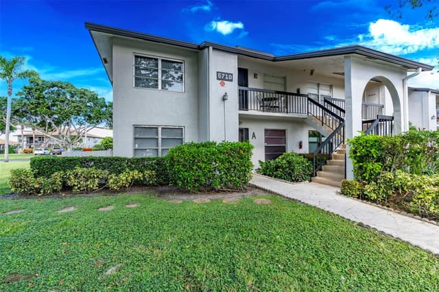 5710 Princess Palm Ct # A, Delray Beach FL 33484 - Delray Beach, FL - Photo 2