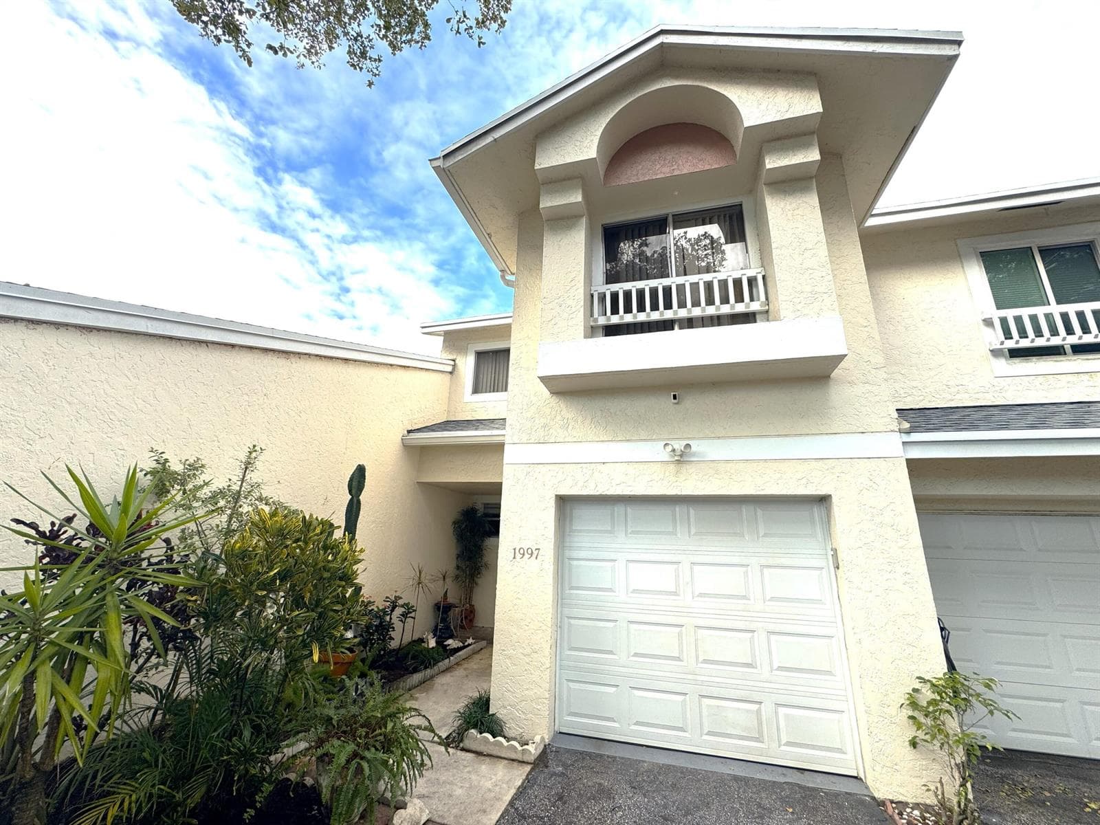1997 Discovery Circle # 1997, Deerfield Beach FL 33442 - Deerfield Beach, FL - Photo 1