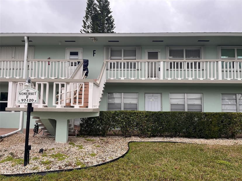 102 Somerset F # 102, West Palm Beach FL 33417