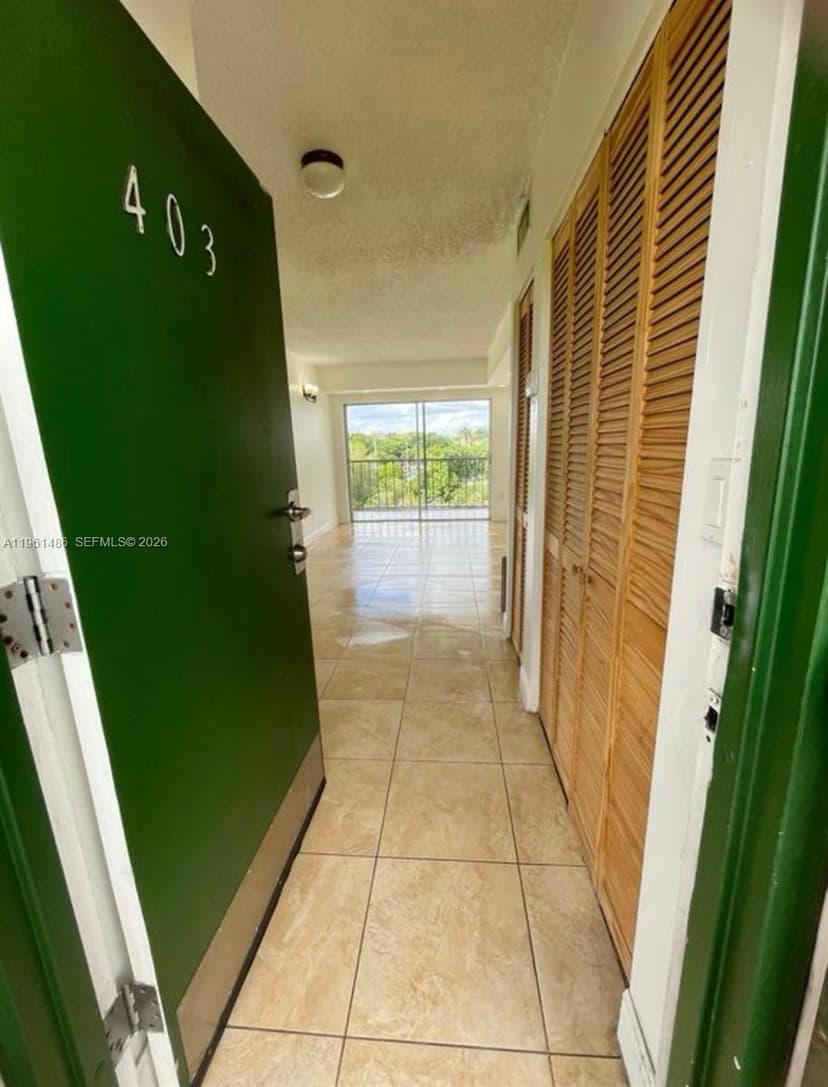 9405 W Flagler St # D403, Miami FL 33174