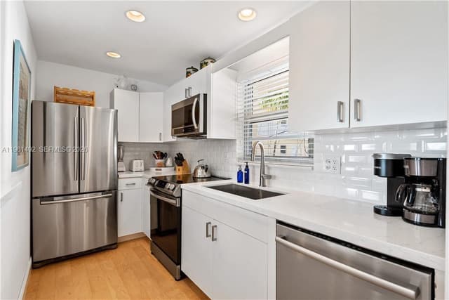 341 N Birch Rd # 209, Fort Lauderdale FL 33304 - Fort Lauderdale, FL - Photo 5