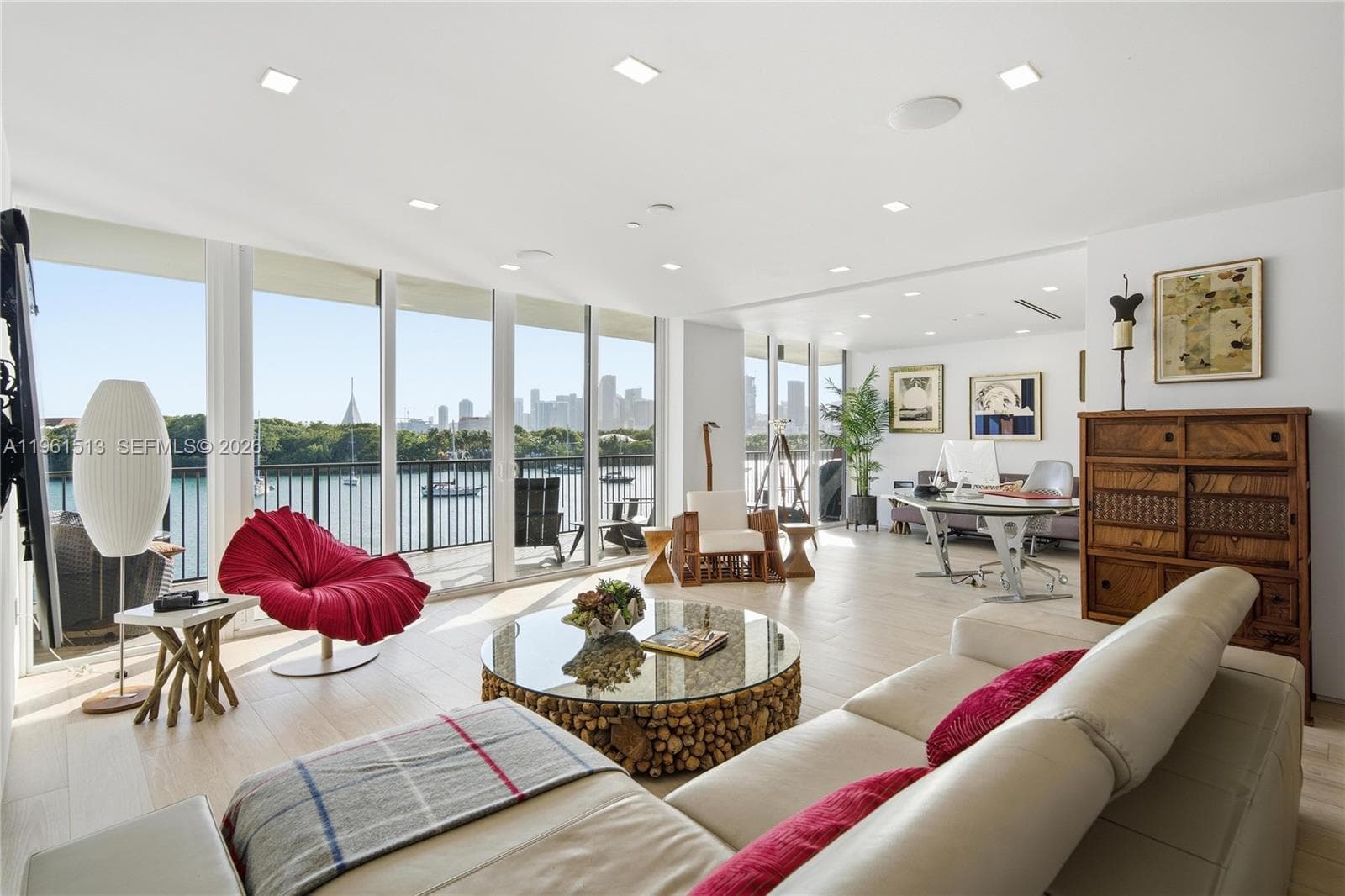 1000 Venetian Way # 403, Miami Beach FL 33139
