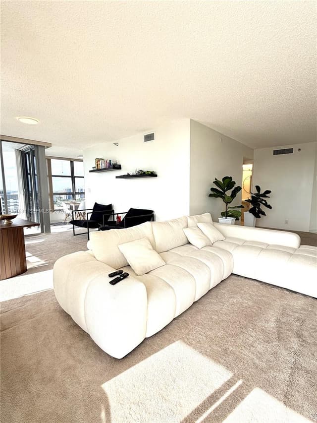 3530 Mystic Pointe Dr # 2605, Aventura FL 33180 - Aventura, FL - Photo 2