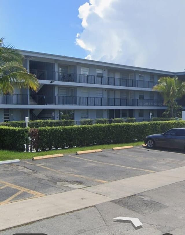 1100 NE 1st Court # 305, Hallandale Beach FL 33009 - Hallandale Beach, FL - Photo 2