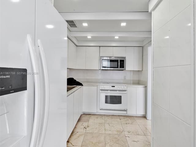 900 Bay Dr # 1012, Miami Beach FL 33141 - Miami Beach, FL - Photo 7