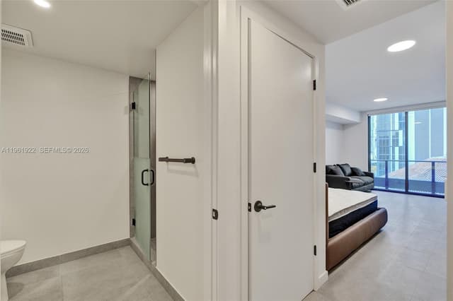 121 NE 5th Street # 807, Miami FL 33132 - Miami, FL - Photo 3