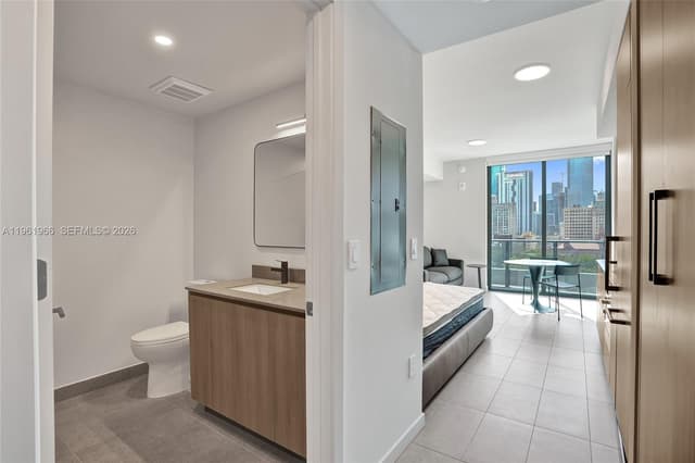 121 NE 5th Street # 1001B, Miami FL 33132 - Miami, FL - Photo 3