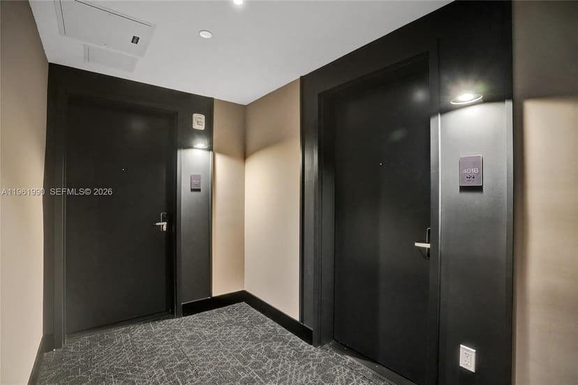 121 NE 5th Street # 401B, Miami FL 33132