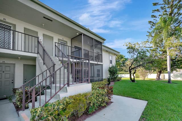 7547 S Oriole Boulevard # 202, Delray Beach FL 33446 - Delray Beach, FL - Photo 2