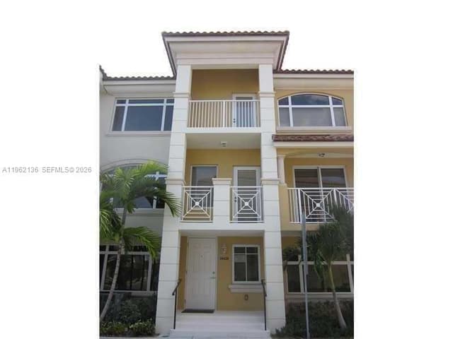 18402 NE 27 CT # 124, Aventura FL 33160 - Aventura, FL - Photo 2