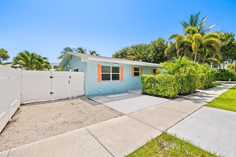 415 SE 3rd Avenue, Delray Beach FL 33483