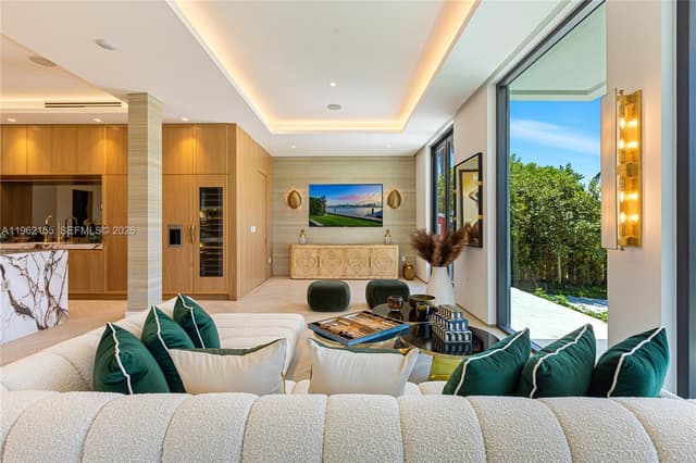 2499 N Meridian Ave, Miami Beach FL 33140 - Miami Beach, FL - Photo 2
