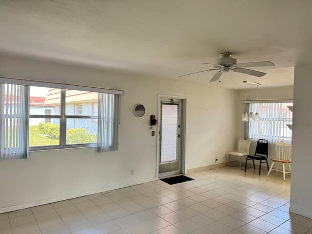277 Seville L, Delray Beach FL 33446 - Delray Beach, FL - Photo 7