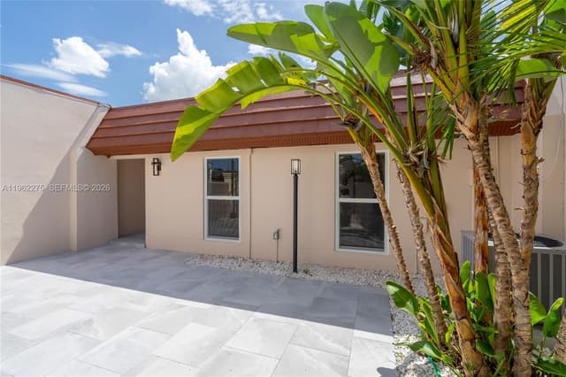 7412 Big Cypress Dr, Miami Lakes FL 33014 - Miami Lakes, FL - Photo 6