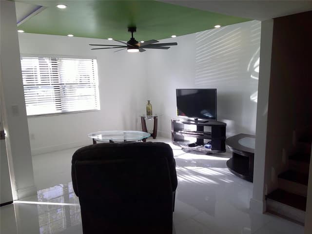 3810 SW 52nd Avenue # 3810, Hollywood FL 33023 - Hollywood, FL - Photo 2
