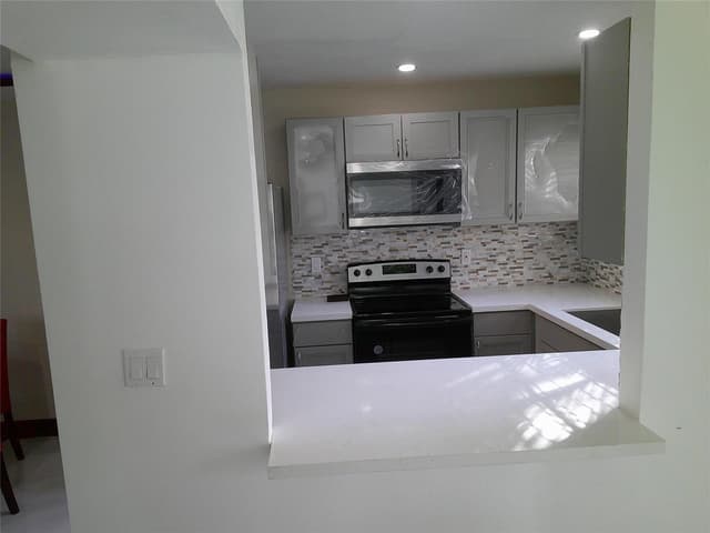 3810 SW 52nd Avenue # 3810, Hollywood FL 33023 - Hollywood, FL - Photo 7