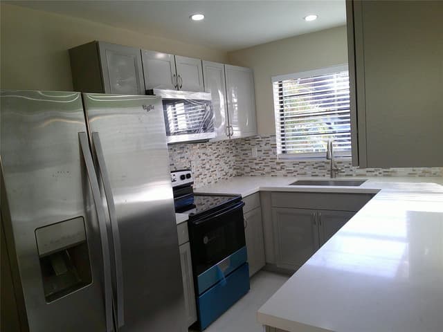 3810 SW 52nd Avenue # 3810, Hollywood FL 33023 - Hollywood, FL - Photo 4