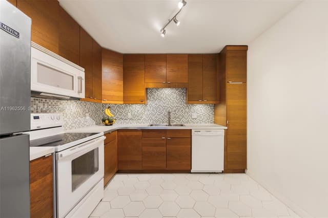2801 NE 183rd St # 1607W, Aventura FL 33160 - Aventura, FL - Photo 5