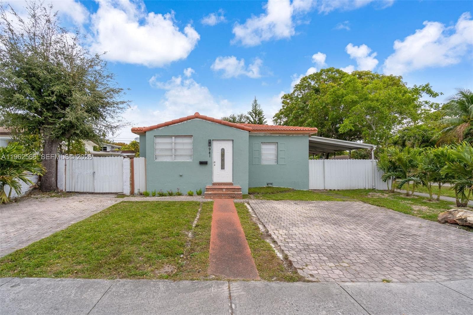 941 SW 31st Ct, Miami FL 33135