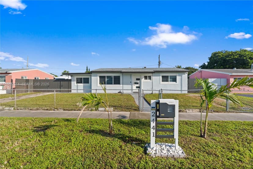 2441 NW 181st Ter, Miami Gardens FL 33056