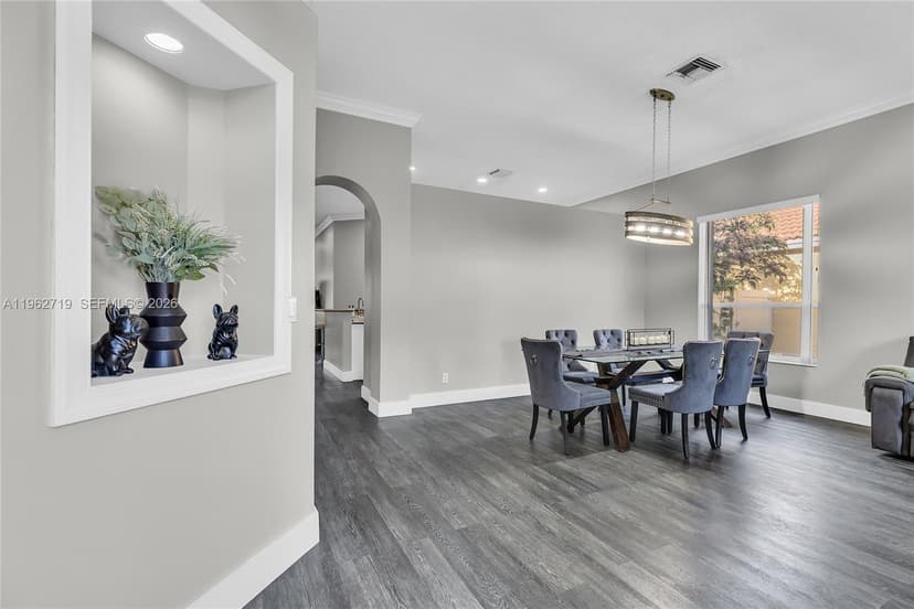 14325 NW 14th Ct, Pembroke Pines FL 33028