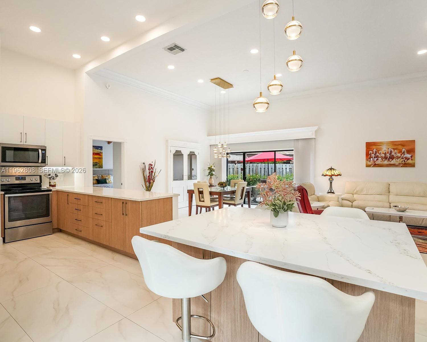 413 Leslie Dr, Hallandale Beach FL 33009 - Hallandale Beach, FL - Photo 1