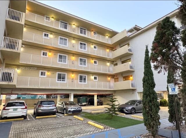 134 SW 7th Ave # 404, Miami FL 33130 - Miami, FL - Photo 2