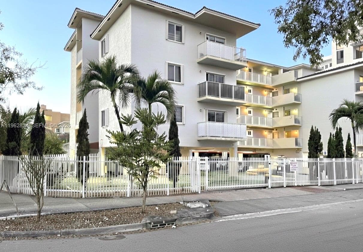 134 SW 7th Ave # 404, Miami FL 33130 - Miami, FL - Photo 1