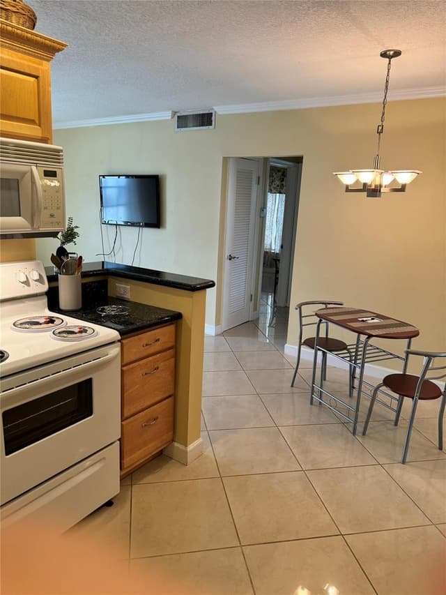 2171 NE 66th Street # 801, Fort Lauderdale FL 33308 - Fort Lauderdale, FL - Photo 6