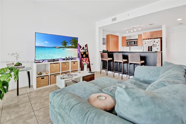 300 S Biscayne Blvd # 1405, Miami FL 33131 - Miami, FL - Photo 3
