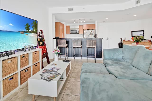 300 S Biscayne Blvd # 1405, Miami FL 33131 - Miami, FL - Photo 4