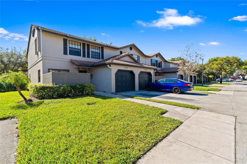 9129 N Vineyard Lake Drive # 9129, Plantation FL 33324
