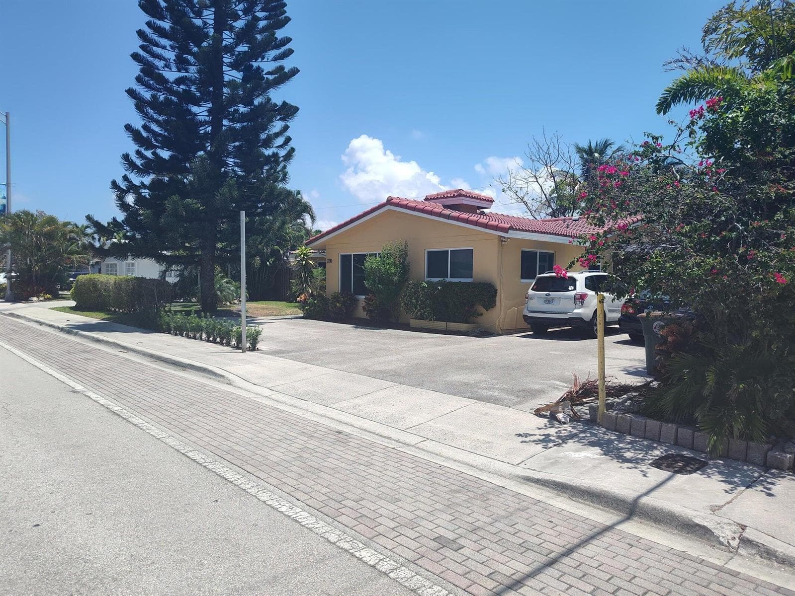 2210 NE 36th Street, Lighthouse Point FL 33064