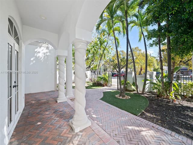 827 SE 2nd Ct, Fort Lauderdale FL 33301 - Fort Lauderdale, FL - Photo 4