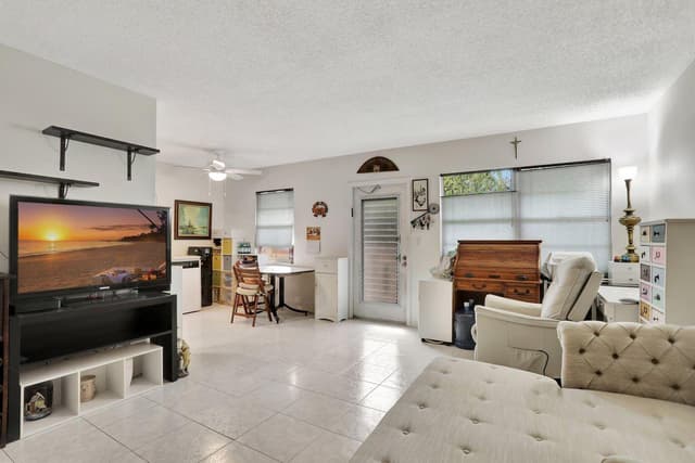 4076 Newport Q # 4076, Deerfield Beach FL 33442 - Deerfield Beach, FL - Photo 6