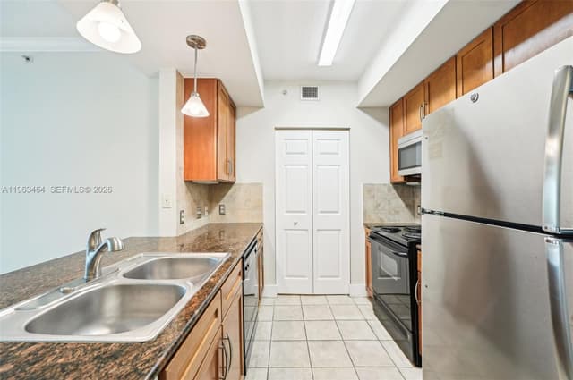 2000 N Bayshore Dr # 304, Miami FL 33137 - Miami, FL - Photo 7