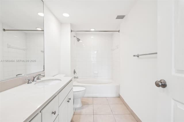 2000 N Bayshore Dr # 304, Miami FL 33137 - Miami, FL - Photo 4