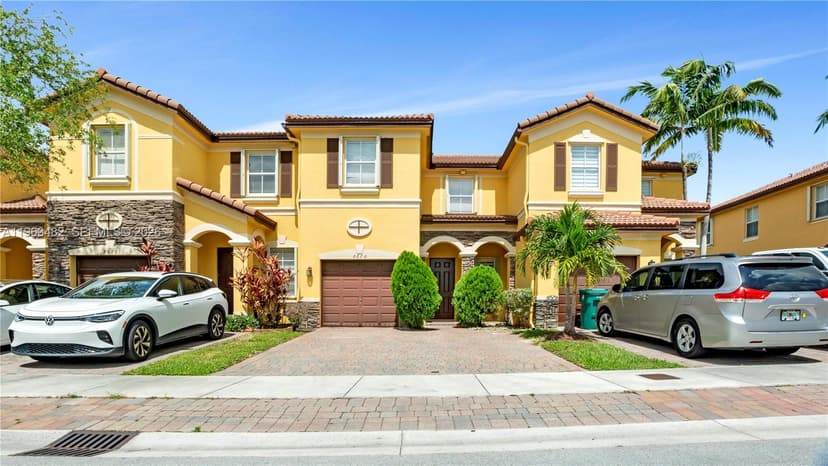 8678 NW 113th Ct, Doral FL 33178