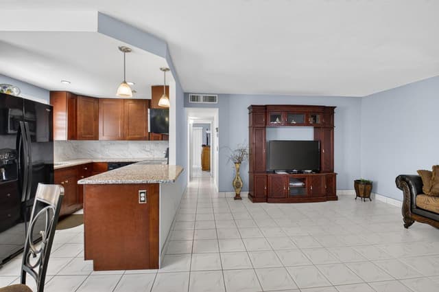 61 Brittany B # 61, Delray Beach FL 33446 - Delray Beach, FL - Photo 7