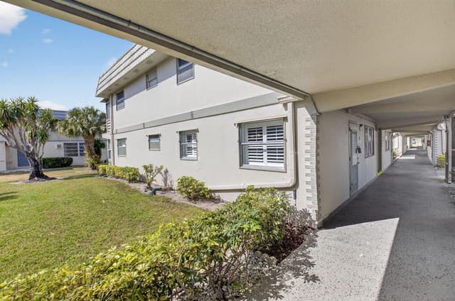 61 Brittany B # 61, Delray Beach FL 33446 - Delray Beach, FL - Photo 4