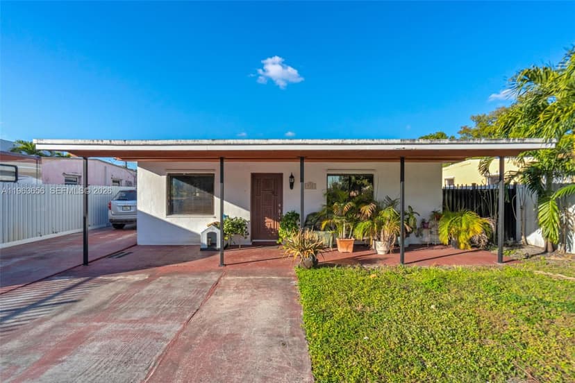 533 E 23rd St, Hialeah FL 33013