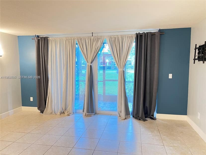 6800 Cypress Rd # 101, Plantation FL 33317