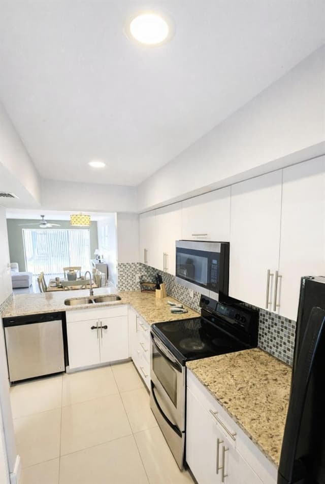 11596 NW 45th Street # 4, Coral Springs FL 33065 - Coral Springs, FL - Photo 2