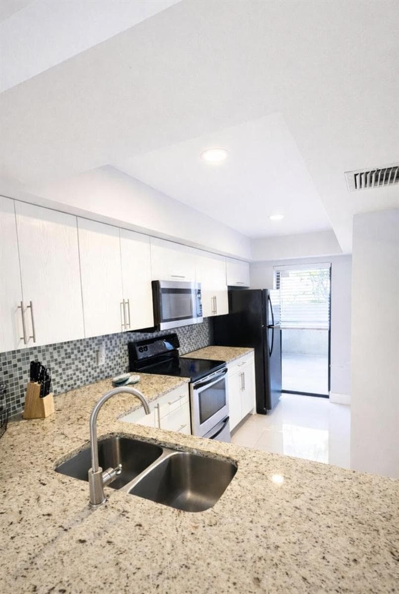 11596 NW 45th Street # 4, Coral Springs FL 33065
