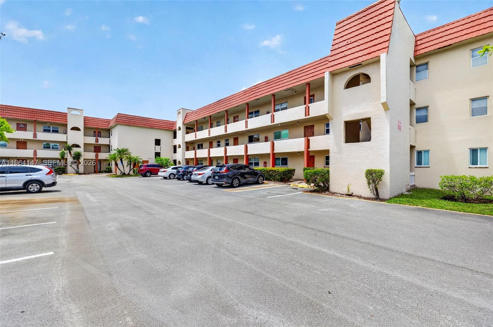 8040 N Sunrise Lakes Dr # 108, Sunrise FL 33322 - Sunrise, FL - Photo 1